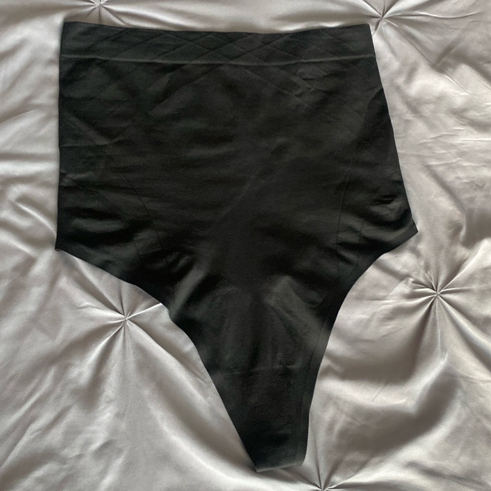 Maidenform Shapewear Thong - M, Black